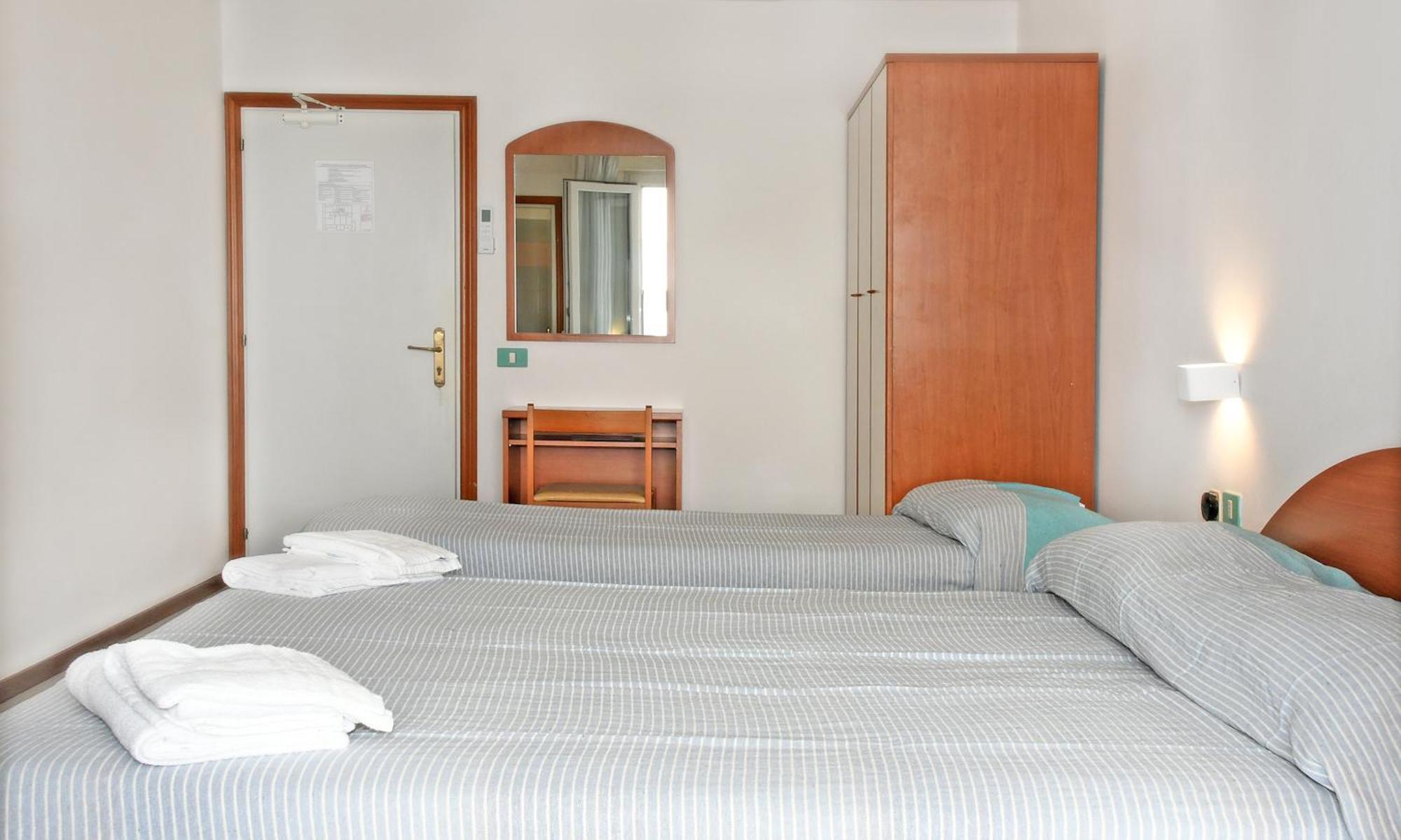 Hotel Exclusive In Pieno Centro - Nuova Gestione 2025 ริชโชเน ภายนอก รูปภาพ