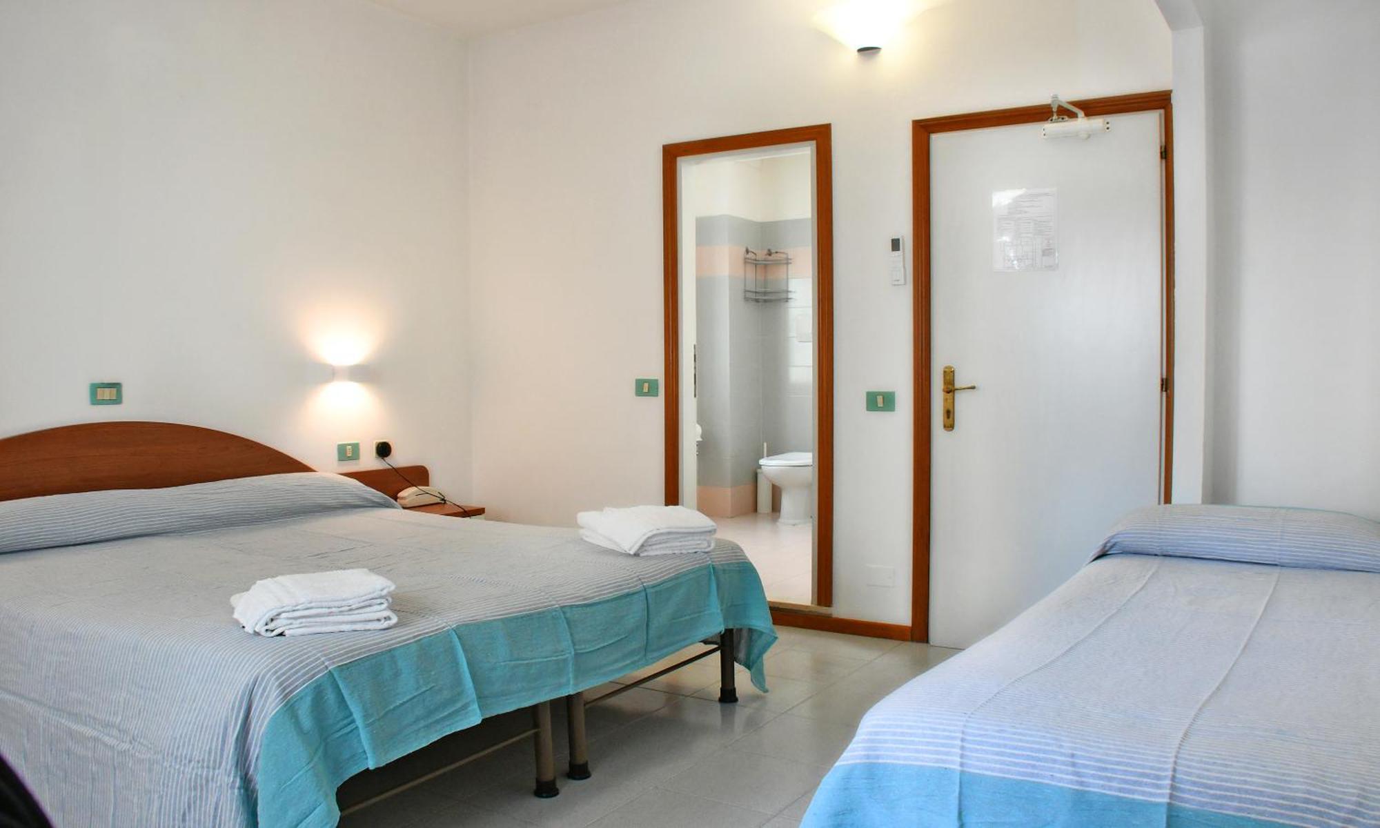 Hotel Exclusive In Pieno Centro - Nuova Gestione 2025 ริชโชเน ภายนอก รูปภาพ