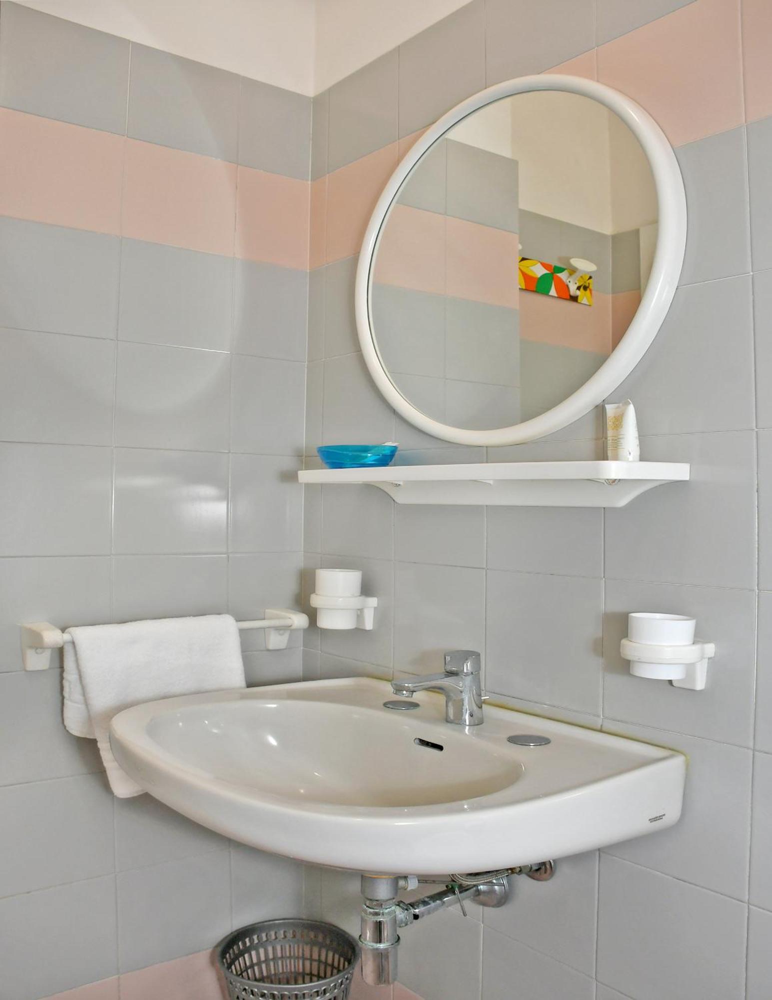 Hotel Exclusive In Pieno Centro - Nuova Gestione 2025 ริชโชเน ภายนอก รูปภาพ