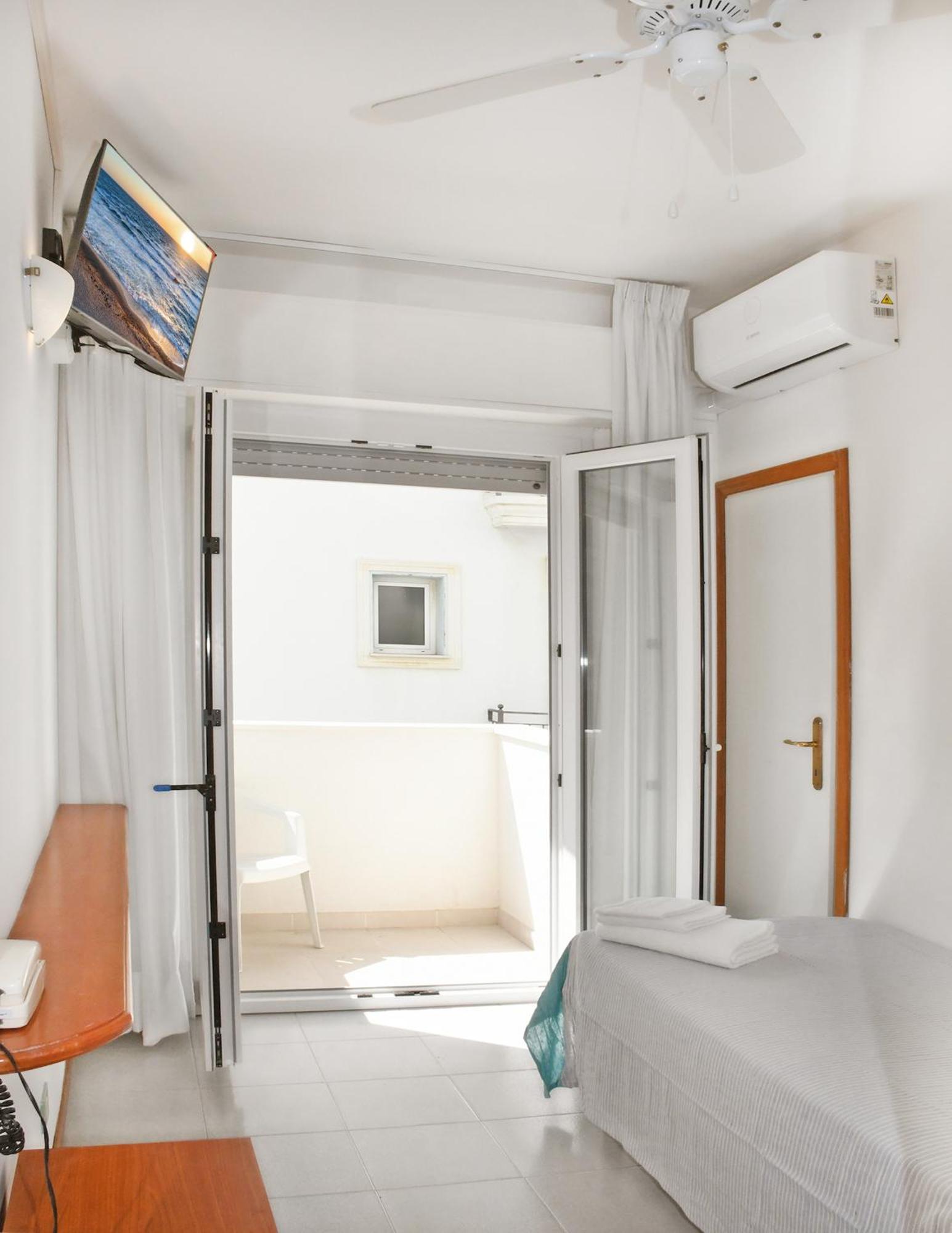 Hotel Exclusive In Pieno Centro - Nuova Gestione 2025 ริชโชเน ภายนอก รูปภาพ