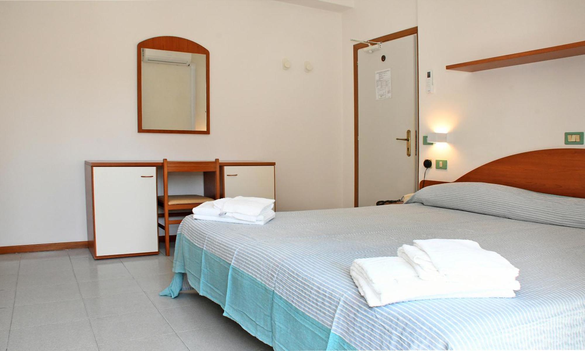 Hotel Exclusive In Pieno Centro - Nuova Gestione 2025 ริชโชเน ภายนอก รูปภาพ