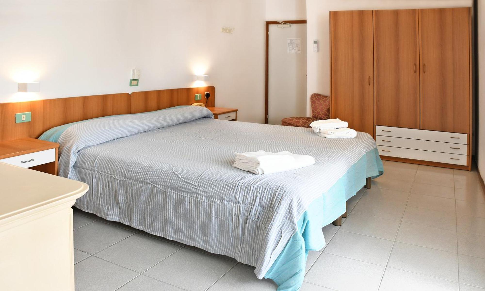 Hotel Exclusive In Pieno Centro - Nuova Gestione 2025 ริชโชเน ภายนอก รูปภาพ