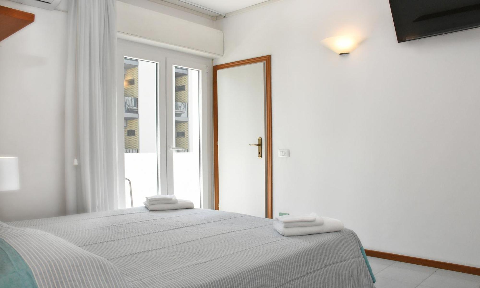 Hotel Exclusive In Pieno Centro - Nuova Gestione 2025 ริชโชเน ภายนอก รูปภาพ